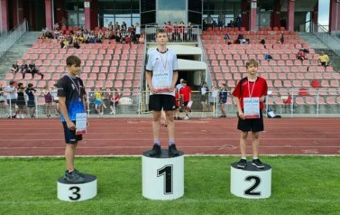 Karol Szostak na podium