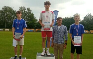 Bartosz Binkiewicz, Adam Krawiecki na podium