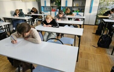 Uczniowie klas 4 &ndash; 8 podczas konkursu