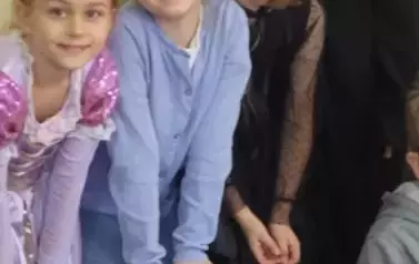 Emilka, Ula, Jag&oacute;dka, Oliwka i Janek w andrzejkowych nastrojach