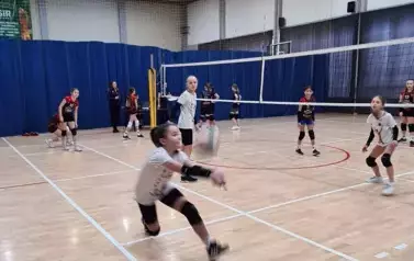Nikola Szlompek w obronie