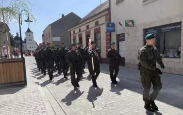 Wojskowa Asysta Honorowa z 18 Brygady Artylerii z Nowej Dęby