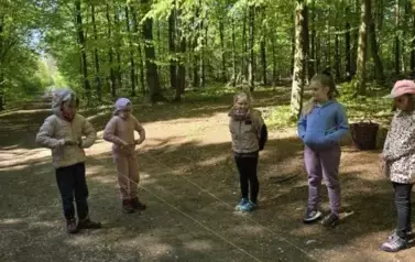 Wyścig ślimaka i ż&oacute;łwia w klasie 2 b