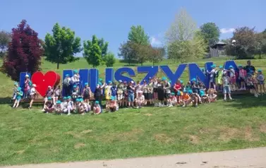 Zdjęcie grupowe w Muszynie klasa 1 a, 2 b, 3 a