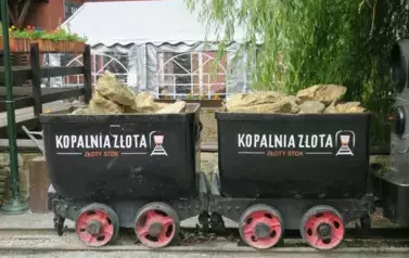 Przed Kopalnią Złota w Złotym Stoku