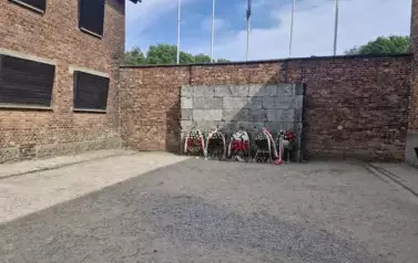 Ściana Śmierci w Auschwitz