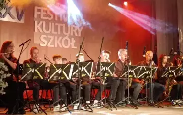 Uczeń z klasy &oacute;smej członkiem orkiestry staszowskiej