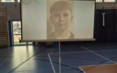 Prezentacja zdjęć uczni&oacute;w