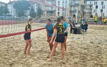 Zmiana stron w trakcie meczu