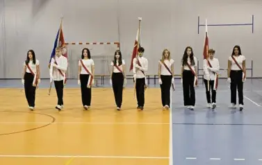 Przemarsz poczt&oacute;w sztandarowych i pocztu flagowego