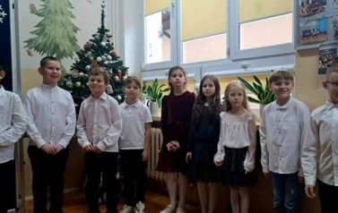 Występ uczni&oacute;w