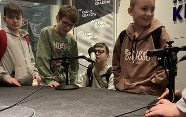 Chłopcy z 4 a w radiu Krak&oacute;w