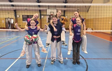 Radość drużyny z awansu do finału wojew&oacute;dzkiego