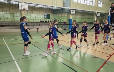 Przywitanie z rywalem
