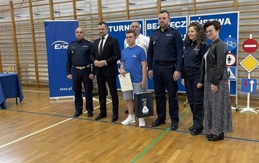 Uczeń klasy si&oacute;dmej z nagrodą indywidualną