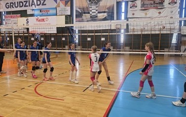 Przywitanie z rywalem