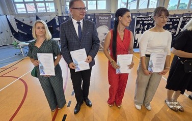 Podziękowania dla rodzic&oacute;w, kt&oacute;rzy wspierali działalność szkoły