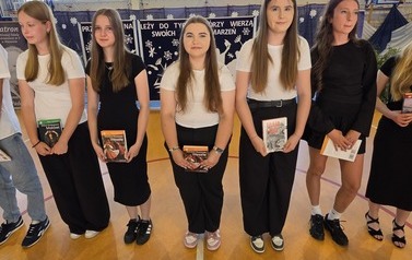 Uczennice, kt&oacute;re działały na rzecz społeczności lokalnej