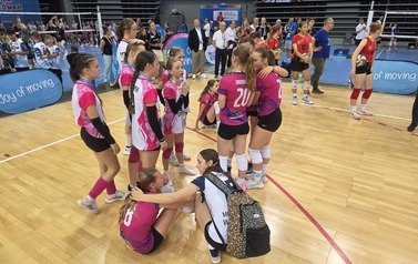 Gratulacje, słowa pocieszenia dla znajomej drużyny z Dębiny Nieporęt po spotkaniu o brąz