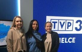 SPOTKANIE PO LATACH &ndash; KATARZYNA SIERADZKA , REPORTERKA I DZIENNIKARKA TVP 3 KIELCE, KATARZYNA ADAMCZYK, NAUCZYCIEL DYPLOMOWANY JĘZYKA ANGIELSKIEGO I KOORDYNATOR PROGRAMU EDUKACJA MEDIALNA W SZKOLE, PAULINA BŁASZCZYK, SPECJALISTA DS. PROMOCJI I REKLAMY TVP3 KIELCE