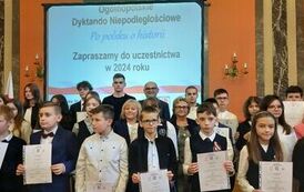 Wojciech Glica w gronie laureat&oacute;w XI Og&oacute;lnopolskiego Dyktanda Niepodległościowego