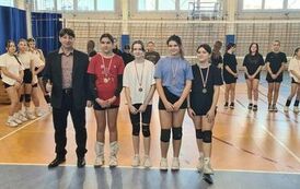 Drużyna Szybujące strzały z dyrektorem