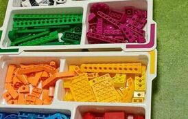 Pudełko klock&oacute;w Lego