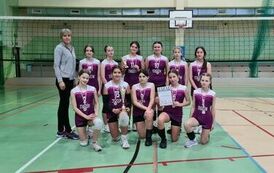 Wicemistrzynie wojew&oacute;dztwa z nauczycielem