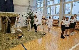 Pastuszkowie kr&oacute;lowie dziękują dzieciątku