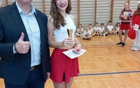 Hania Pitek z nagrodą za drugie miejsce