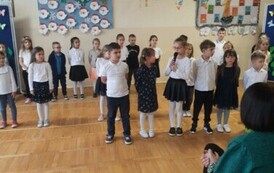 Wygłaszanie wierszyk&oacute;w przez dzieci