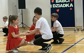 Dzieci tańczą TWISTa