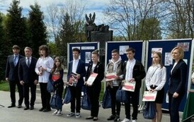 Laureaci konkurs&oacute;w z organizatorami