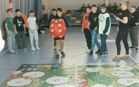 Rzut kostką - podłogowa gra planszowa