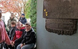 Tablica upamiętniająca staszowian-Sprawiedliwych Wśr&oacute;d Narod&oacute;w Świata