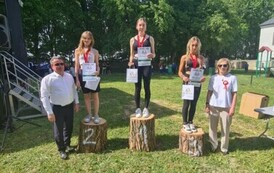 Marika z brązowym medalem na podium