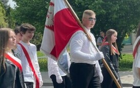 Janek Kruk, ostatni raz w pocztach sztandarowych w tej szkole. JANKU, DZIĘKUJEMY ! BYŁEŚ NIEZAWODNY !!