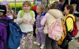 Uczniowie klasy 1 b w oczekiwaniu na wejście do Kopalni Soli w Wieliczce