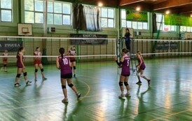 1 czw&oacute;rka na boisku
