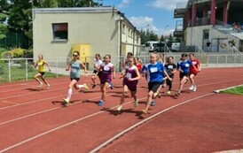 Rywalizacja na dystansie 600 m dziewcząt