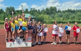 Nagrodzone zespoły w kategorii dziewcząt