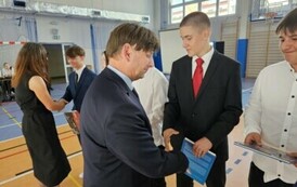 Nagrody książkowe dla uczni&oacute;w, kt&oacute;rzy odnosili sukcesy sportowe