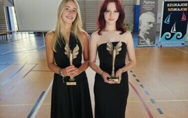 Sportsmenki Szkoły Marika Nowacka oraz Natalia Małyga