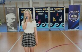 Utw&oacute;r A. Asnyka pt. Do młodych w interpretacji Emilii Adamus