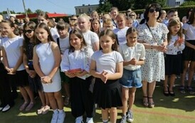 Klasa 4 b z wychowawczynią