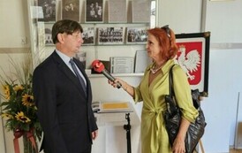Dyrektor Szkoły dr Dariusz Kubalski udziela wywiadu Radiu Kielce