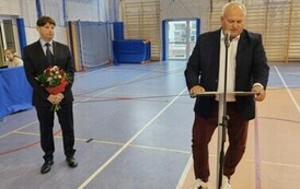 Przewodniczący Rady Rodzic&oacute;w przemawia