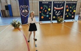 Uczennica śpiewa