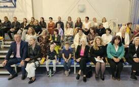 Nauczyciele i rodzice na widowni