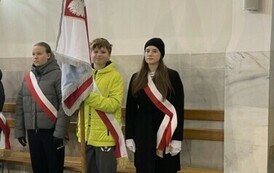 Miłosz po raz pierwszy w roli chorążego